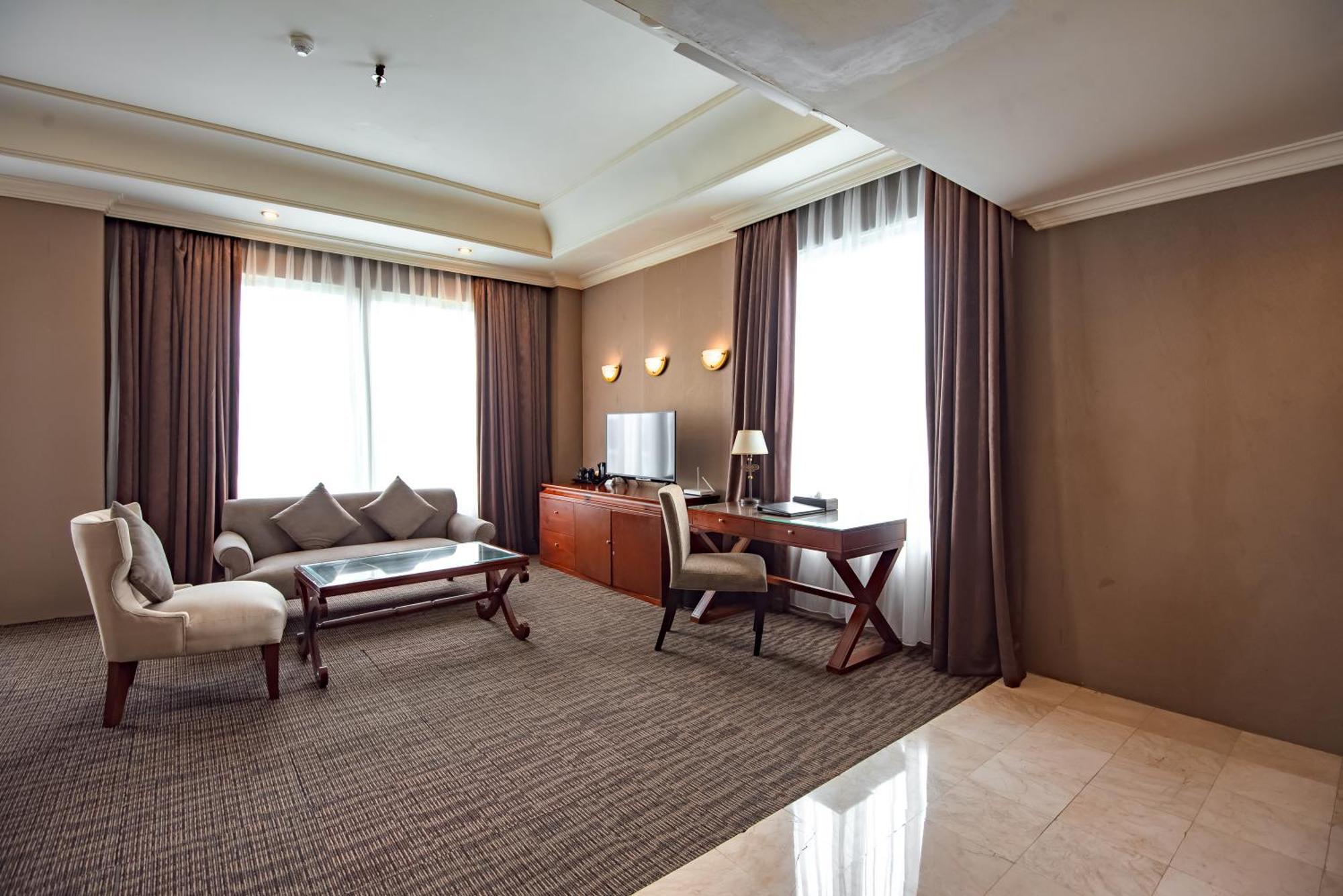 The Mirah Hotel Bogor Extérieur photo