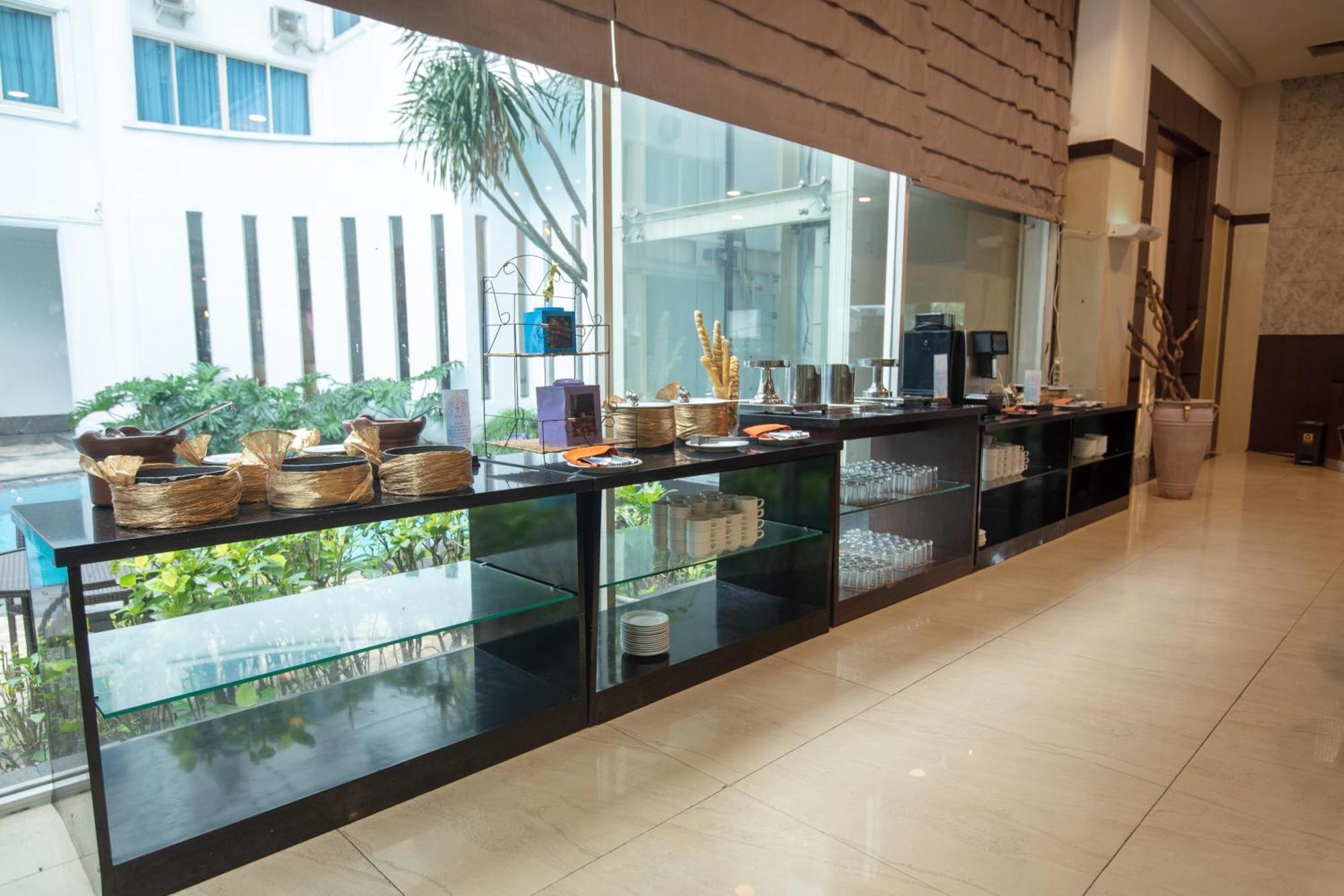 The Mirah Hotel Bogor Extérieur photo