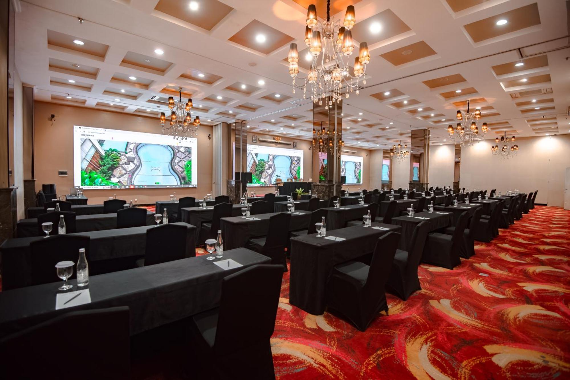 The Mirah Hotel Bogor Extérieur photo
