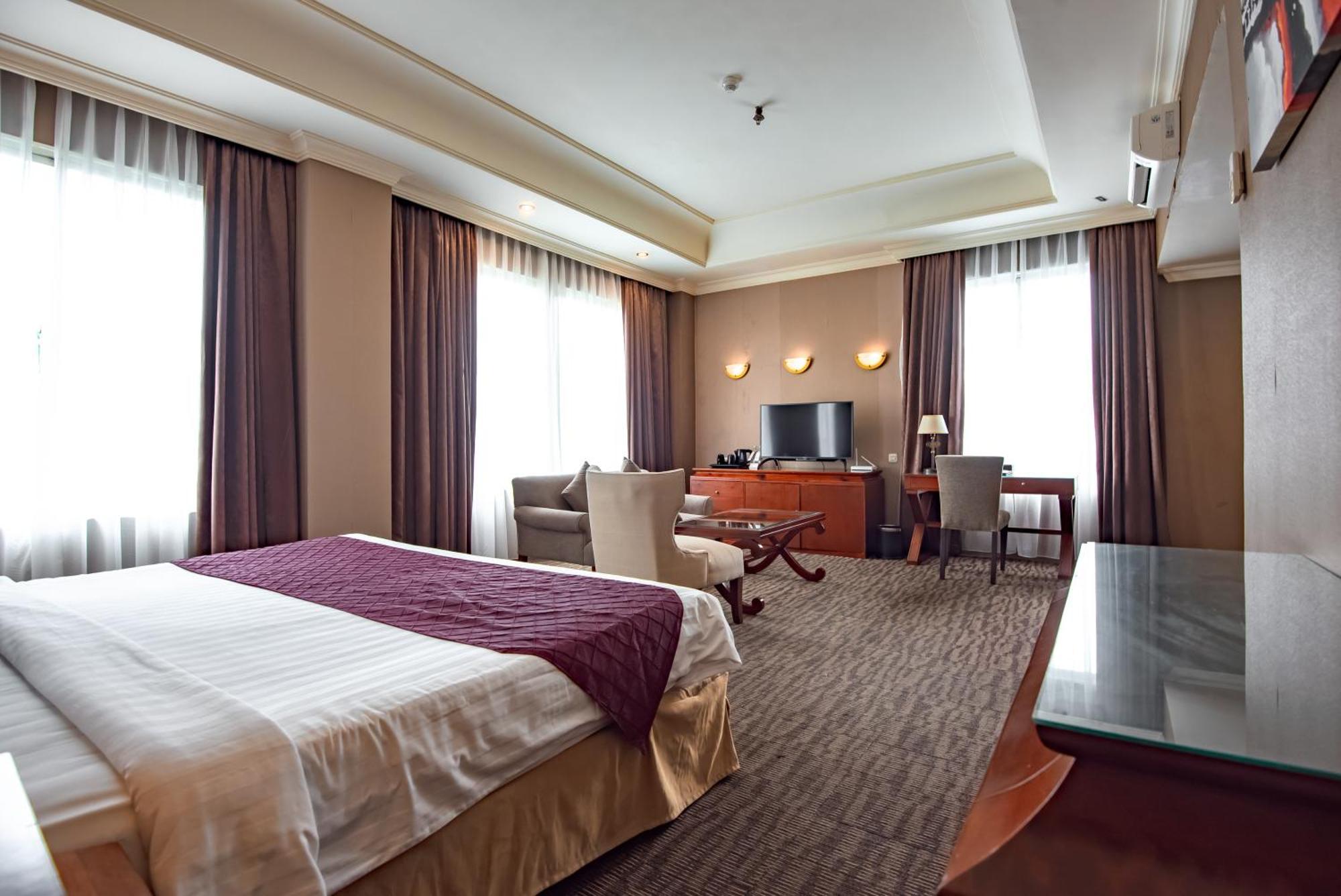 The Mirah Hotel Bogor Extérieur photo